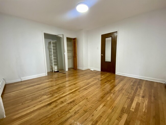 Building Photo - 66 Elm St