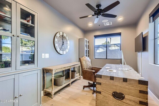 Foto del edificio - 3442 N 40th Pl