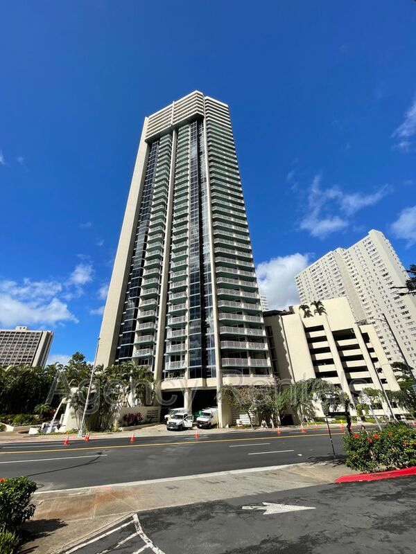 Building Photo - 1212 Nuuanu Ave