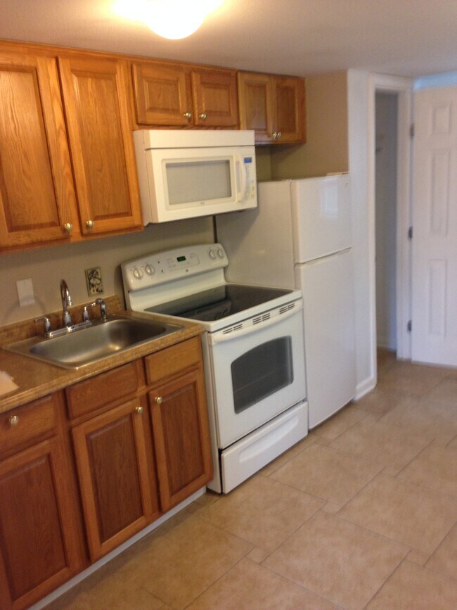 Foto del edificio - 1942 Moss St