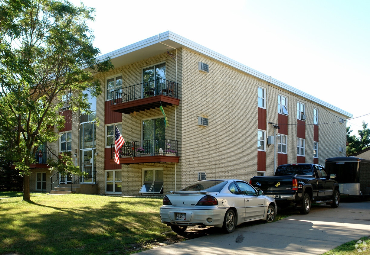 Primary Photo - 510 E. Hoyt Ave