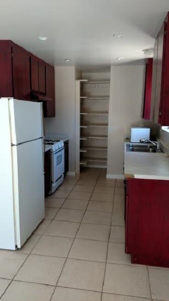 Foto del edificio - 7053 Alpine Ave