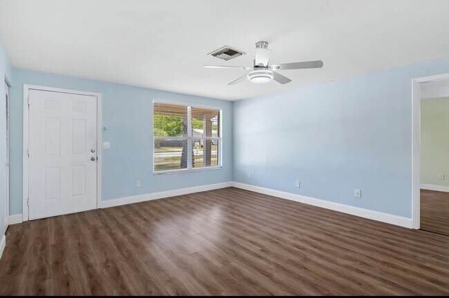 Building Photo - 9376 Manati St
