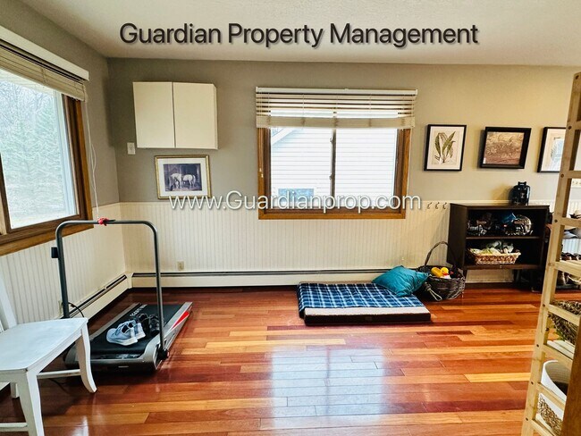 Foto del edificio - Orono Single Family Home, Large Garage, Sp...