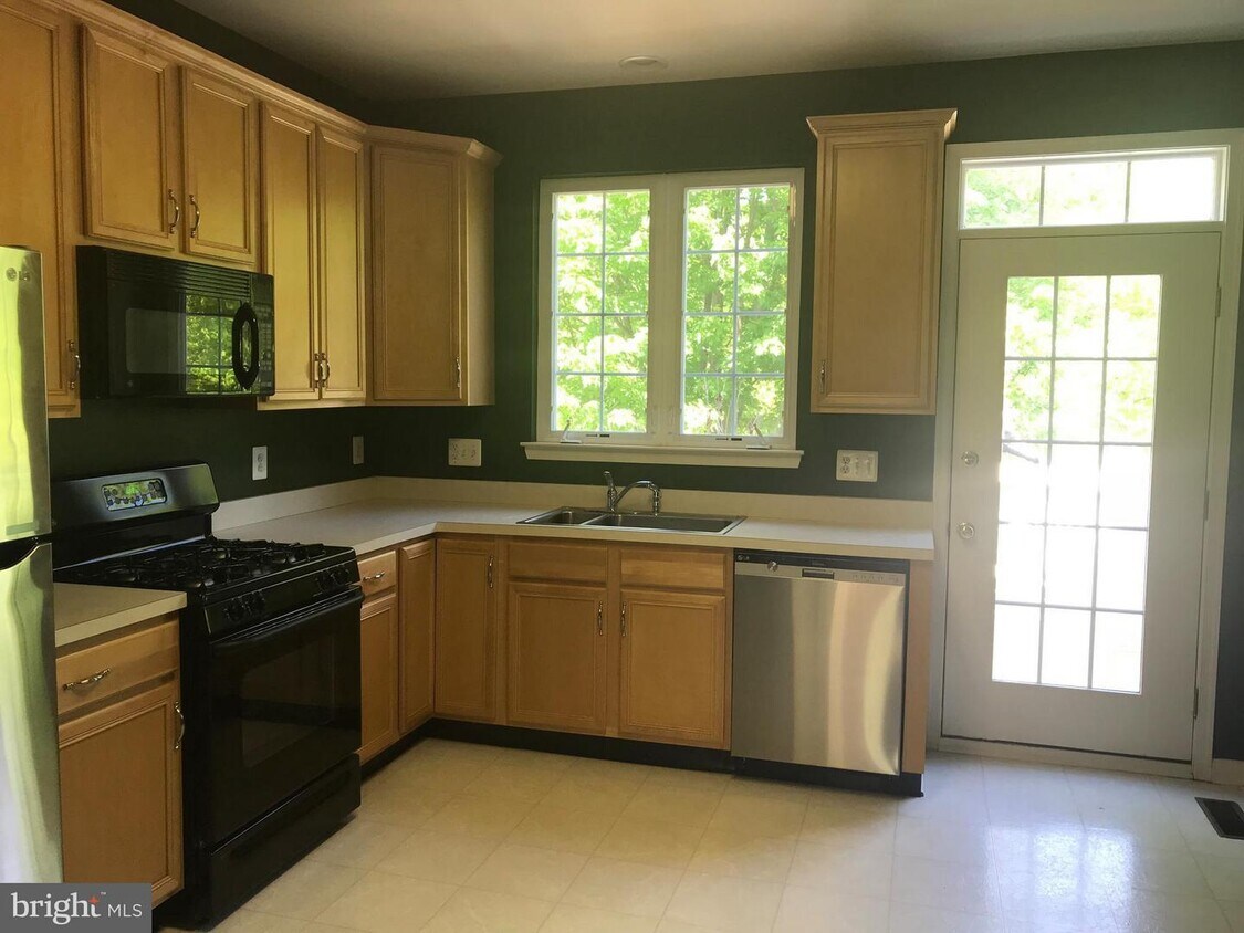 20447 Scioto Terrace, Ashburn, VA 20147 Townhome Rentals in Ashburn