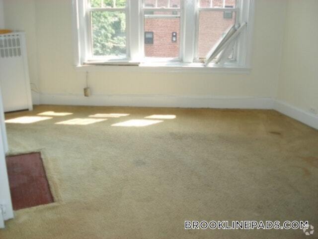 Building Photo - 1223 Beacon St