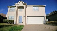 Foto principal - 13302 Bennington Ln