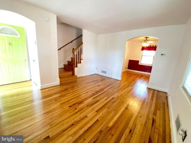 Foto del edificio - 1609 Boyle St