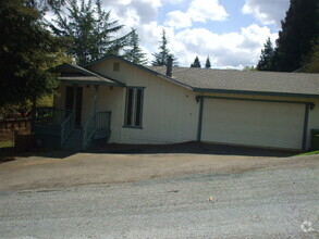 Building Photo - 1569 Bonita Ct