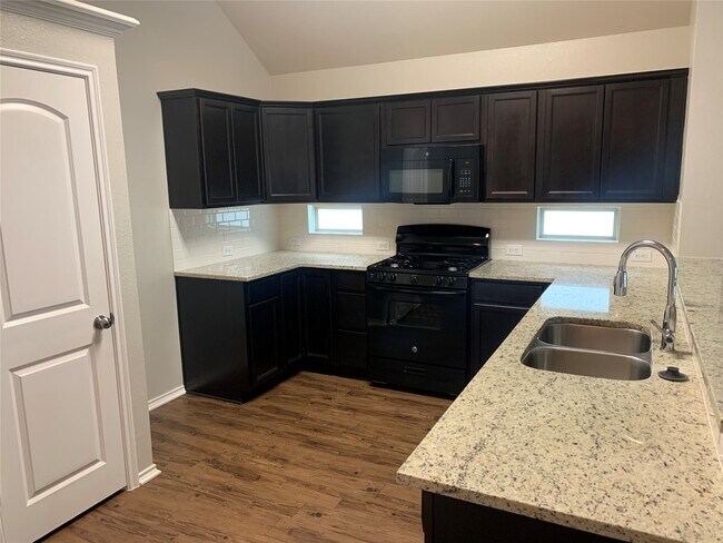 Building Photo - 1929 Briar Grove Dr