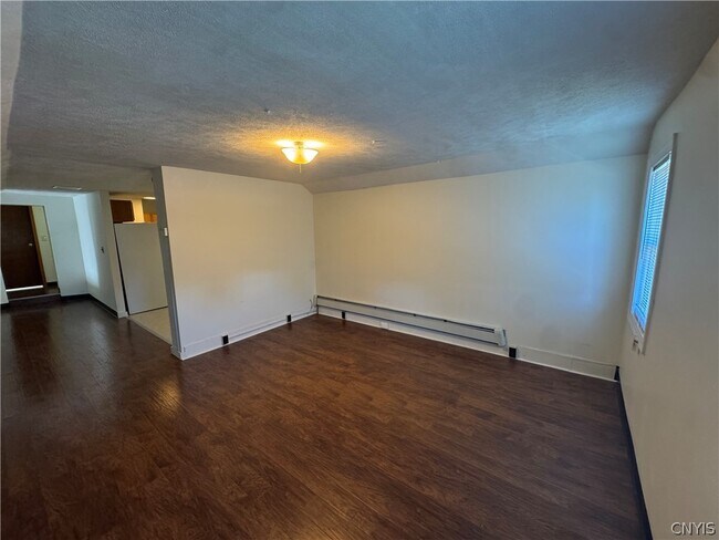 Foto del edificio - 5623 Bridge St