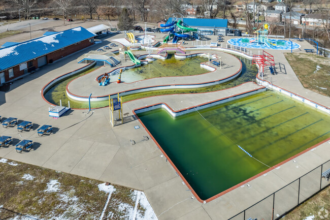 Veterans Memorial Park offers residents a pool and splash pad for summer fun in the sun.