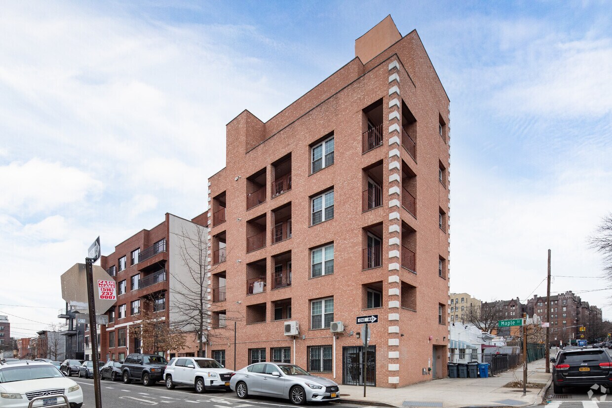 Primary Photo - 516 Kingston Ave