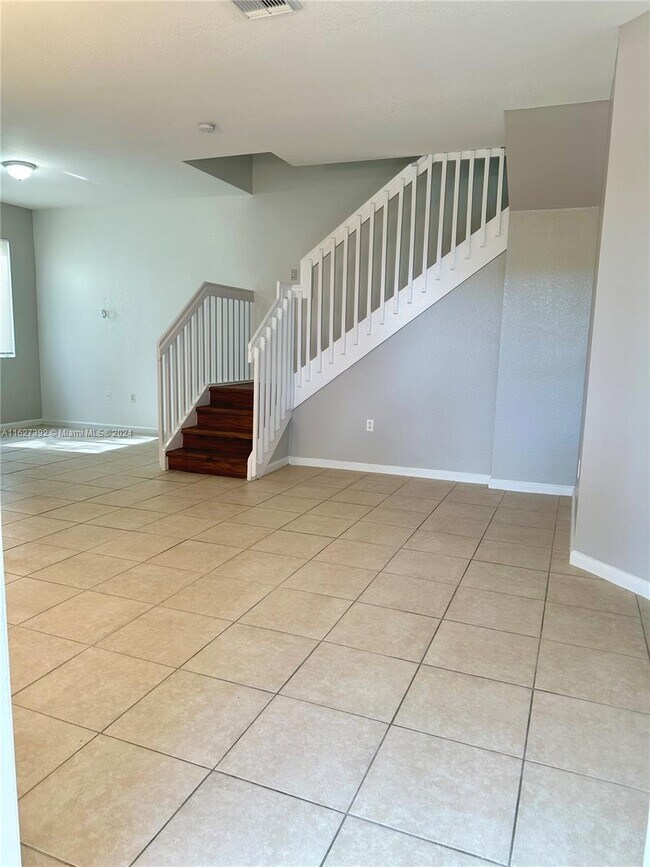 Building Photo - 21429 NW 13th Ct