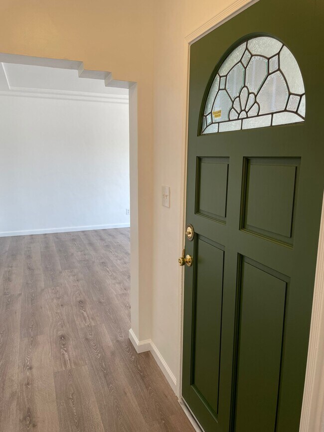 Building Photo - 10216 McNerney Ave