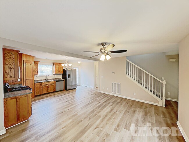 Foto del edificio - 1856 Emily Ln