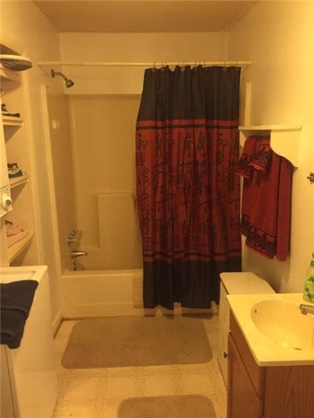 Building Photo - 294 Hines Ave