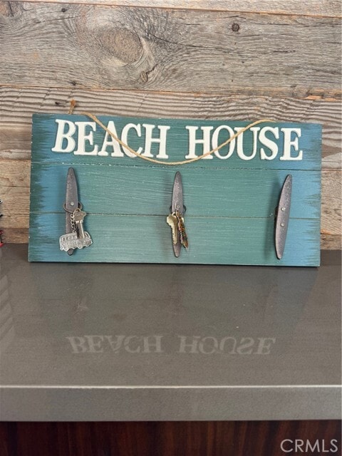 Building Photo - 1120 Palm Dr