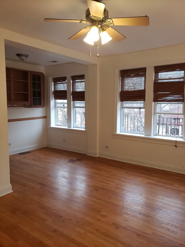 Foto del edificio - 6812 N Wayne Ave