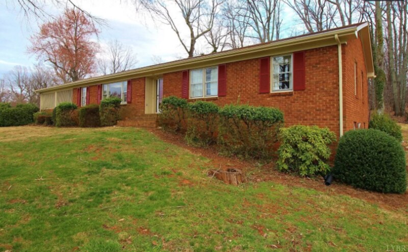 Primary Photo - 144 E Overbrook Rd
