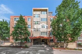 Building Photo - 1901 N Emerson Ave
