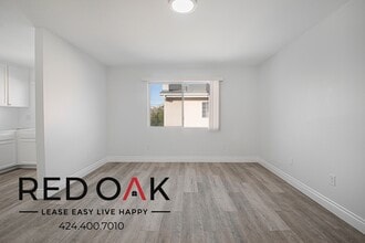 Building Photo - 6853 Agnes Ave