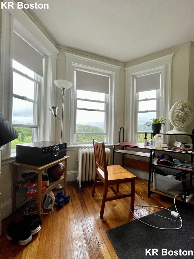 Building Photo - 1165 Commonwealth