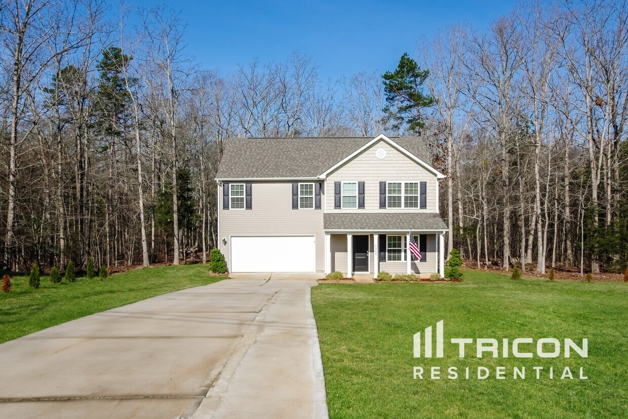 Foto principal - 5308 Tucker Phillips Dr