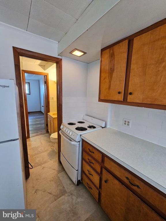 Building Photo - 303 Delaware Cir