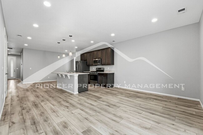 Building Photo - Gorgeous Home with Washer/Dryer and 2-Car Garage