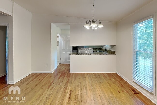 Building Photo - 7954 Tiburon Cir