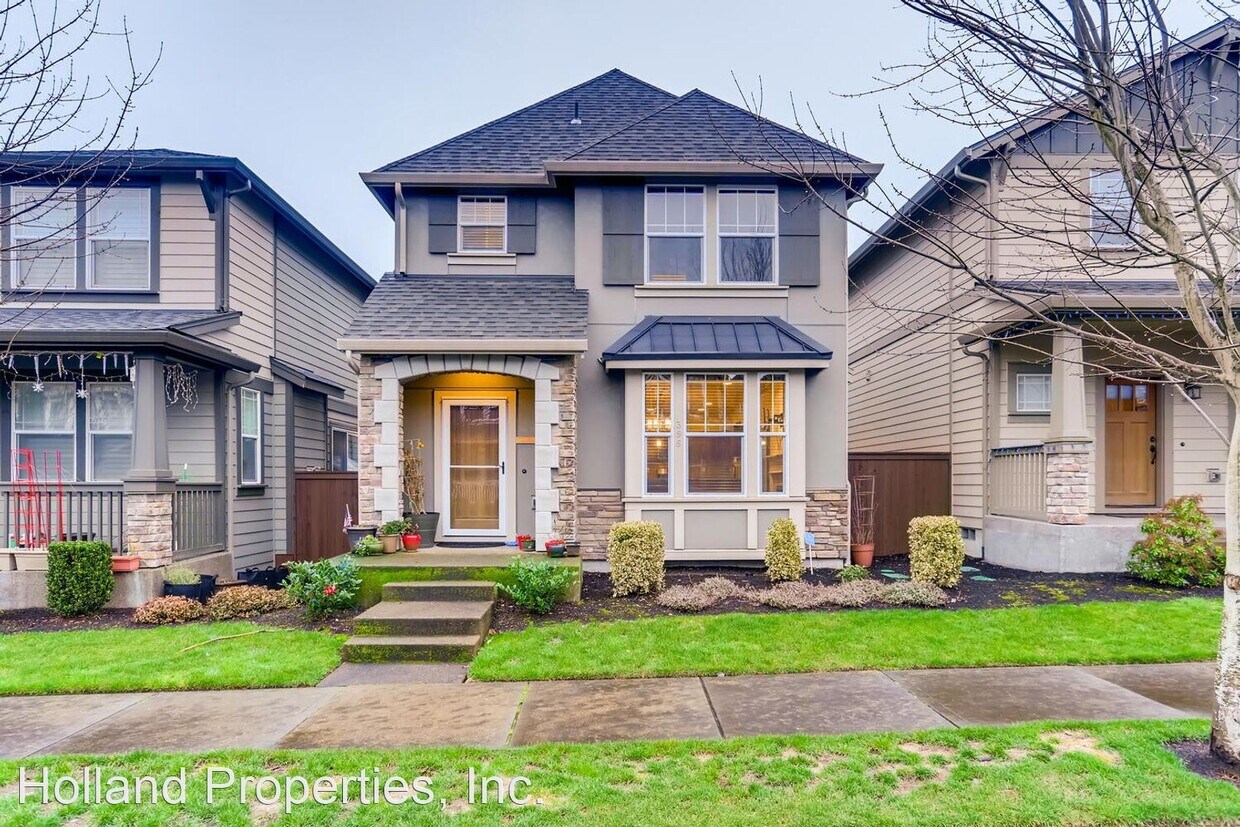 Primary Photo - 4 br, 2.5 bath House - 396 SW 204th Ter