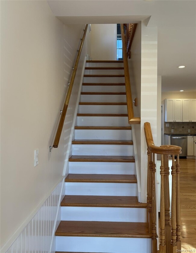 Building Photo - 536 N 6th St