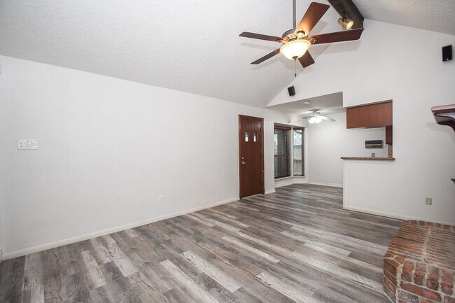 Building Photo - 11915 N Hanworth Dr