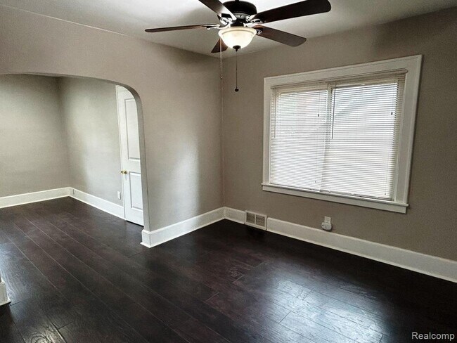 Foto del edificio - 467 W Breckenridge St