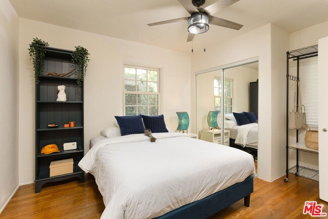 Foto del edificio - 5120 Willowcrest Ave