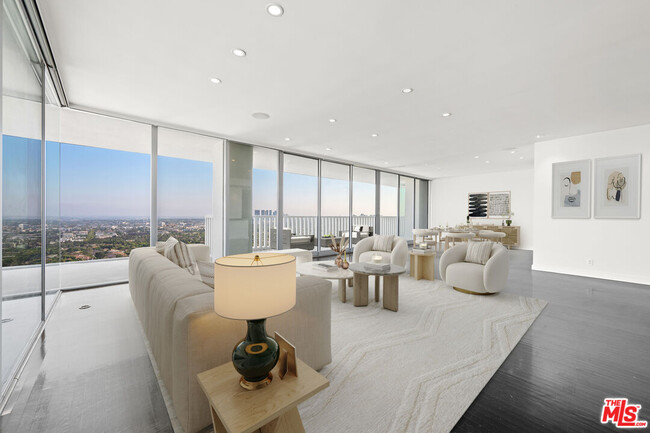Foto del edificio - 9255 Doheny Rd