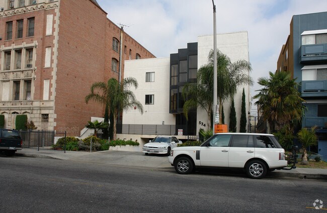Building Photo - Oxford Apartments