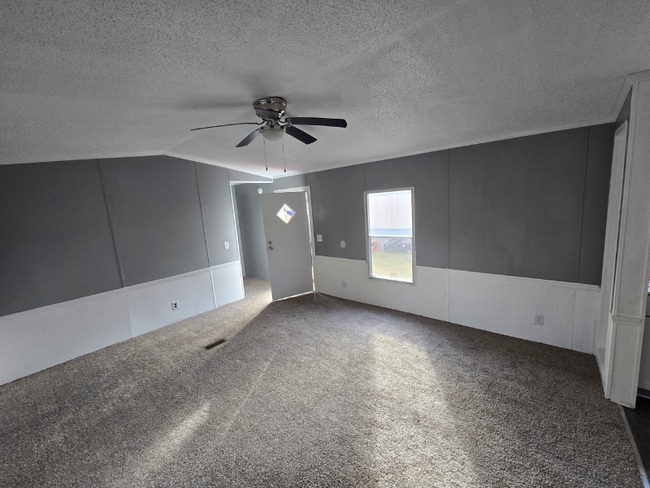 Building Photo - 308 Pepper St