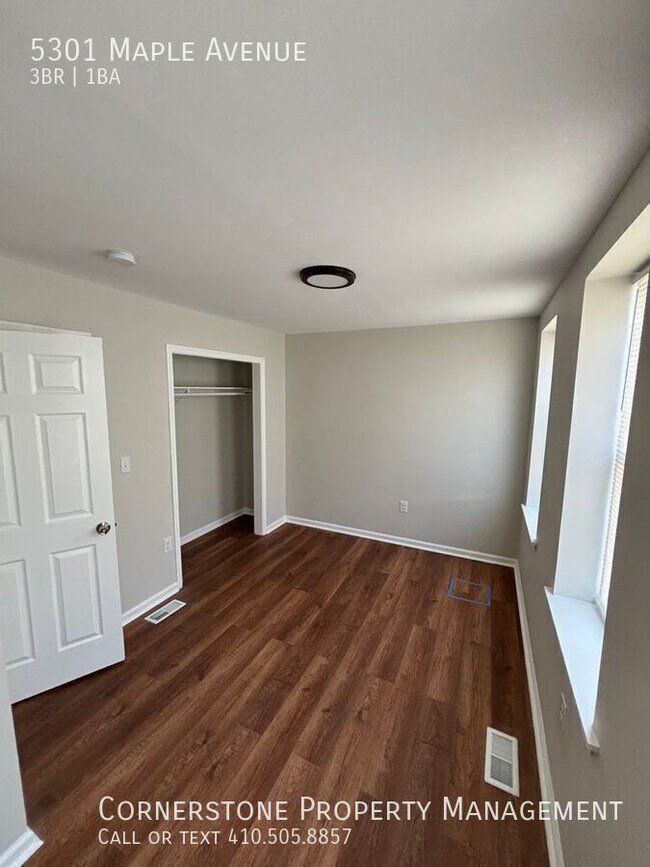 Foto del edificio - 5301 Maple Ave