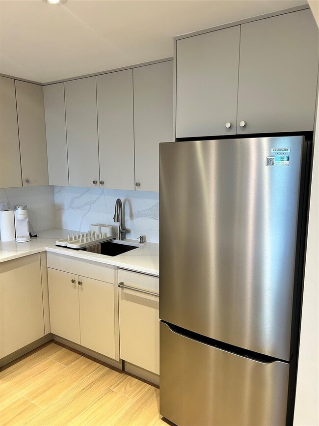 Foto del edificio - 1421 S Ocean Blvd