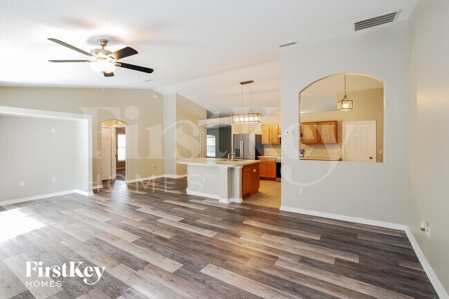 Building Photo - 64 Ramblewood Dr