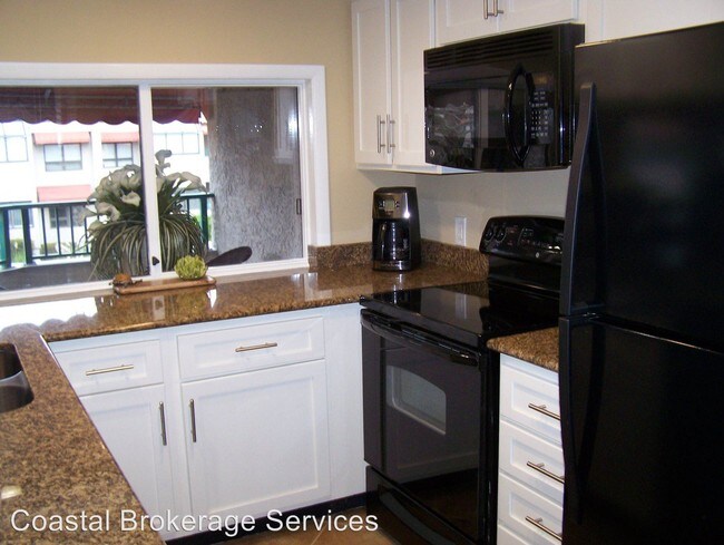 Building Photo - 3 Shelter Cove Ln