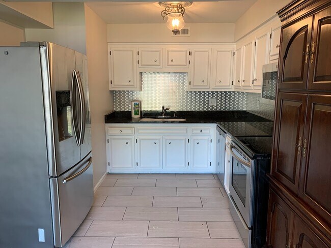 Building Photo - 5793 Brentwood Trce