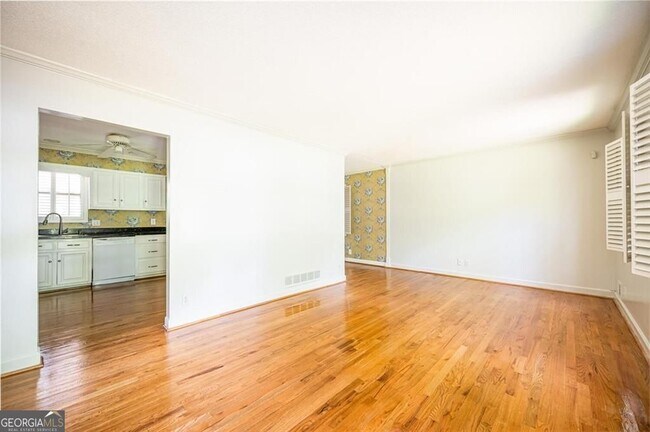 Building Photo - 1784 Halbro Dr