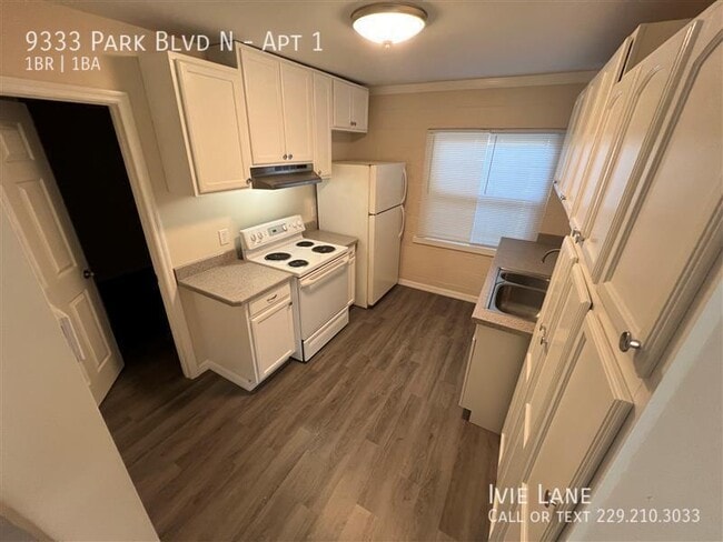 Building Photo - 9333 Park Blvd