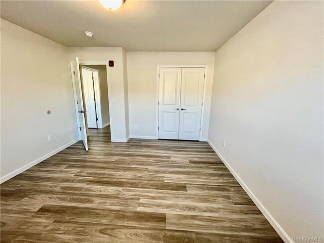 Building Photo - 206 Golf Links Rd