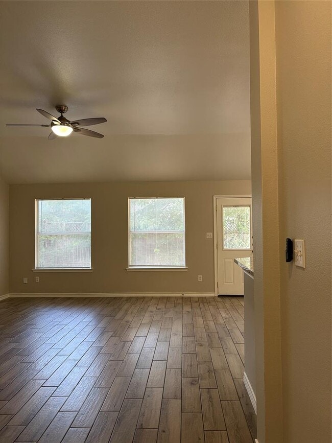 Building Photo - 2405 Wisteria Way