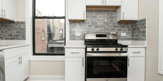 Building Photo - 2909 N Mildred Ave