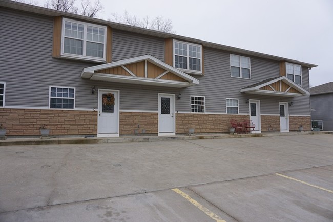 Building Photo - Hillside Apartments